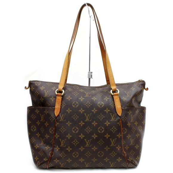 Louis Vuitton Handbags - Auth Louis Vuitton Totally Mm Tote Bag #2855L43
